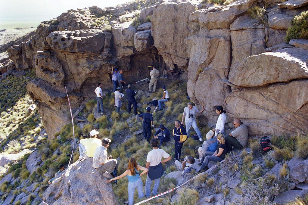 En enero de 1979 más de 400 personas rastrearon las huellas del chico que nunca regresó del campo. | Foto: archivo / Los Andes