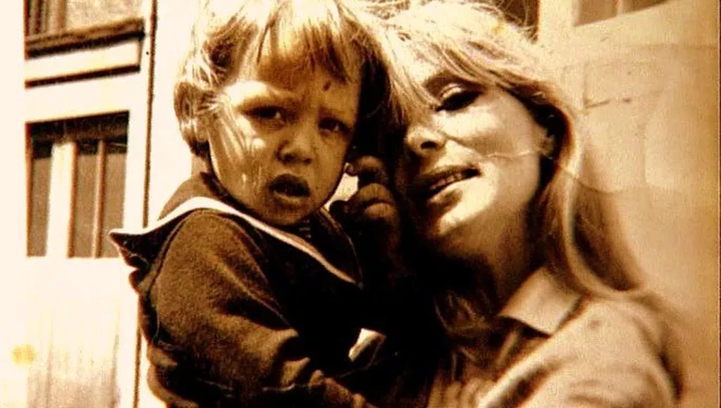 Ari Boulogne junto a su madre Nico. Foto: Gente