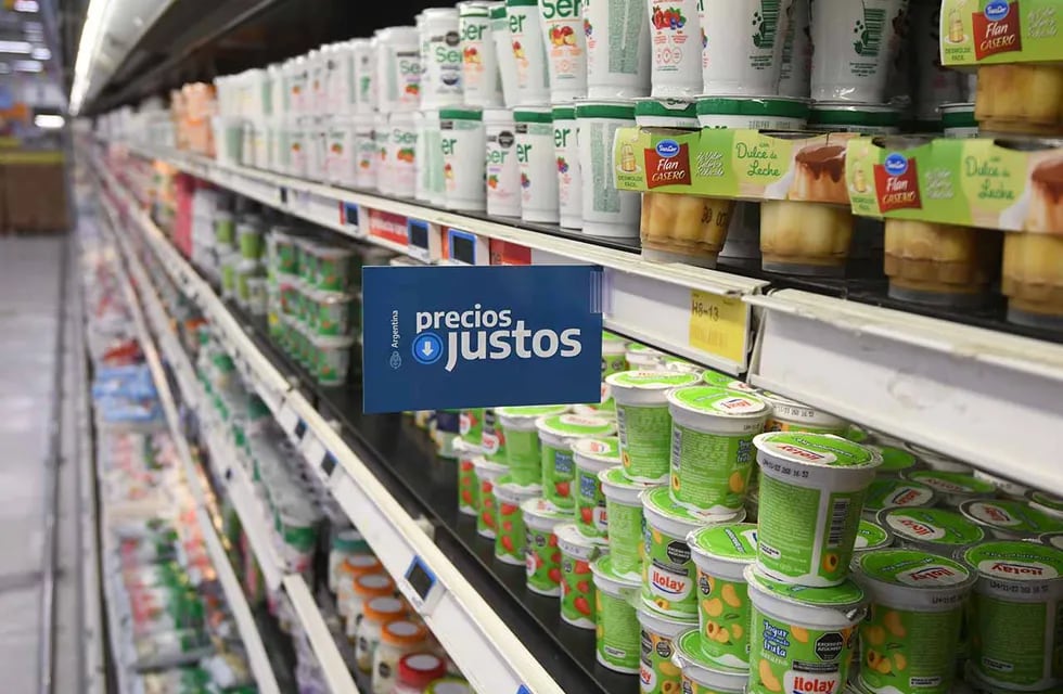 A pesar de los Precios Justos en las góndolas de supermercados en Mendoza, el rubro alimento estuvo entre lo que más subió la inflación de octubre. Foto: José Gutierrez / Los Andes