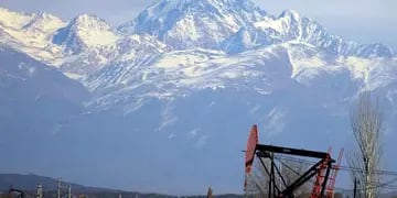 Una oportunidad. La provincia tiene una gran chance de aprovechar sus recursos petroleros. Marcelo Rolland / Los Andes