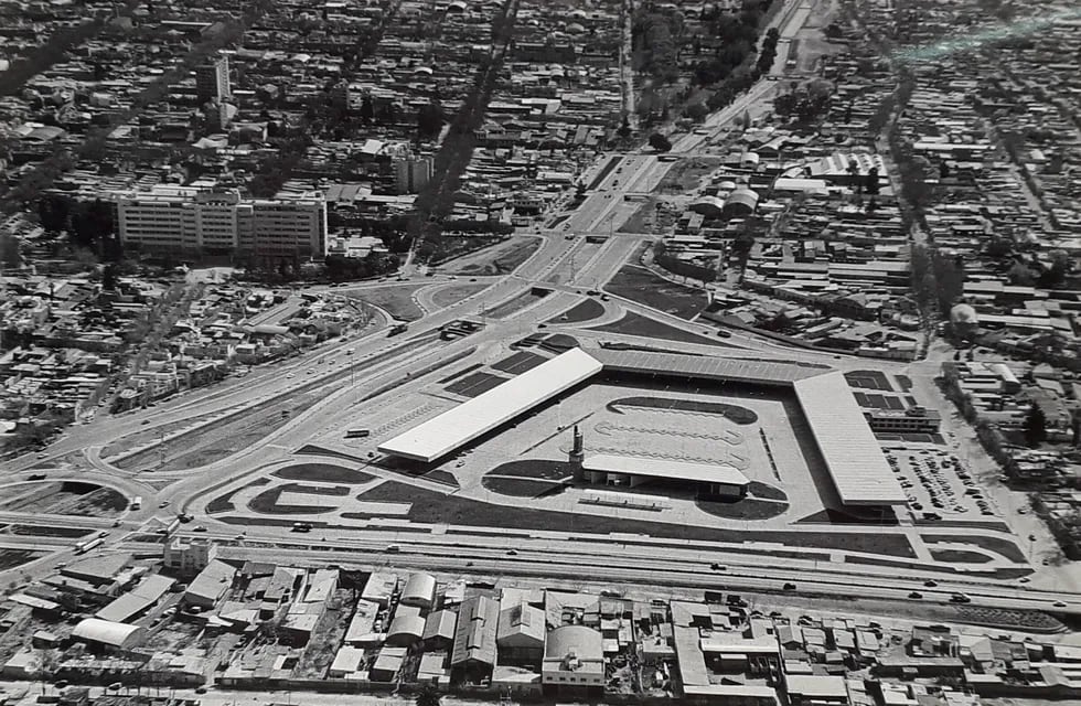 Foto panorámica de la Terminal. Fuente: archivo personal Arq. Gilberto Olguín, 1972.