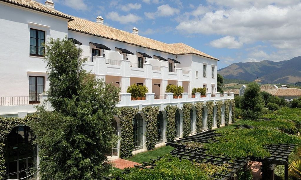 Así es la casa de Luis Miguel en España