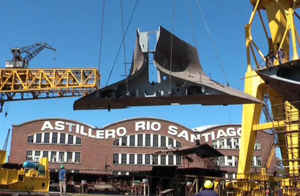 La recuperación y el afianzamiento de los Astilleros Río Santiago, en la provincia de Buenos Aires, es una señal de recuperación industrial necesaria que debe ser apoyada.