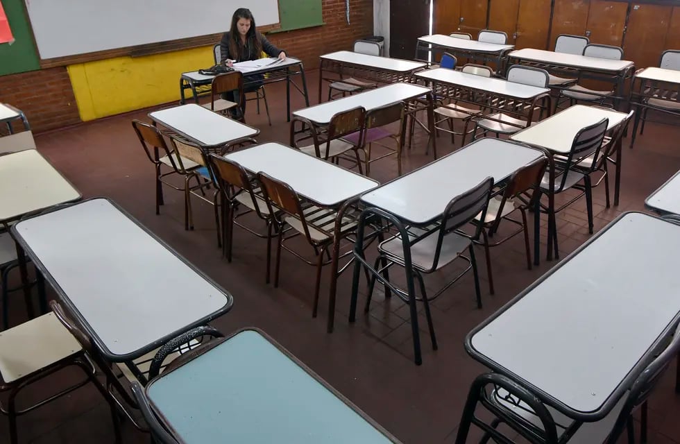 Zonda en Mendoza: la DGE confirmó qué pasará con las clases en el turno tarde - Foto ilustrativa: Orlando Pelichotti / Los Andes