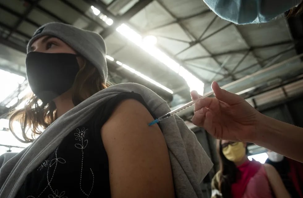 Vacunación en la Nave Cultural Foto: Ignacio Blanco / Los Andes