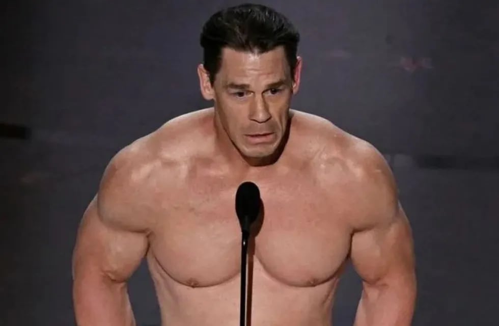 El desnudo de John Cena en los Premios Óscar 2024. Captura de pantalla.