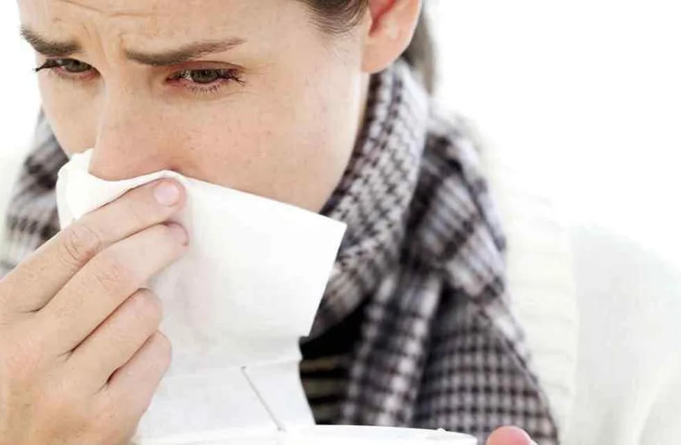 Tras un cuadro respiratorio, hay personas que conservan síntomas como cansancio y tos durante semanas. (AP)