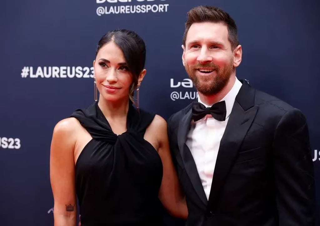 Antonela Rocuzzo en los premios Laureus junto a Leo Messi. - Gentileza