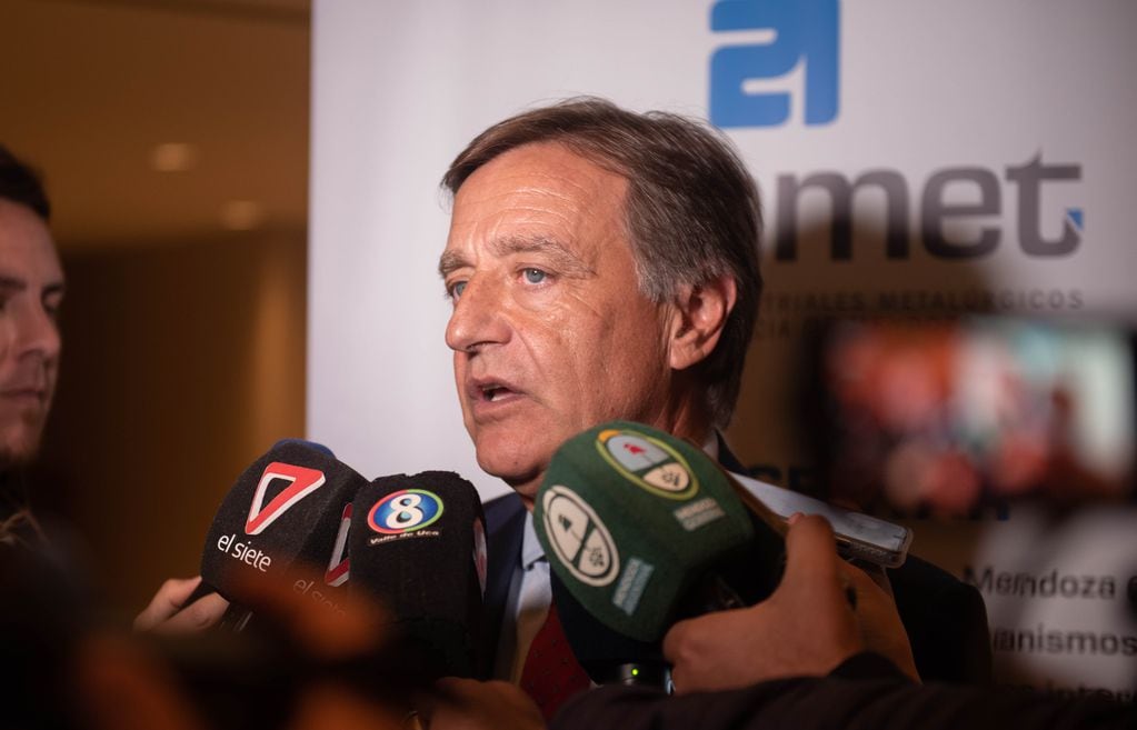 El gobernador Rodolfo Suárez, indignado con De Marchi por su proyecto que pedía el despliegue de Gendarmería en Mendoza. Prensa Gobierno.
