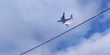 Un avión militar ruso se estrella al despegar con 15 personas a bordo