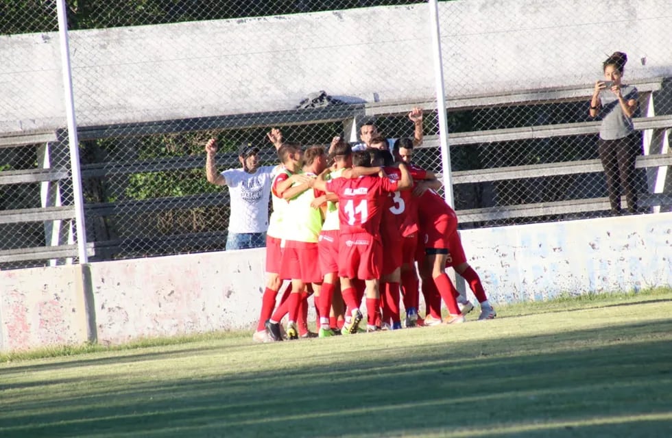 Con un gol de Jesús Vera, Atlético San Martín venció 1-0 a Quiroga en San Rafael y trepó a la cima de la zona 2 de la Región Cuyo del Torneo Regional Amateur 2021. / Gentileza.