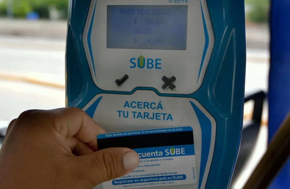 Beneficios Anses: cómo pagar $31,50 en el boleto de micro con la tarjeta SUBE - Orlando Pelichotti / Los Andes