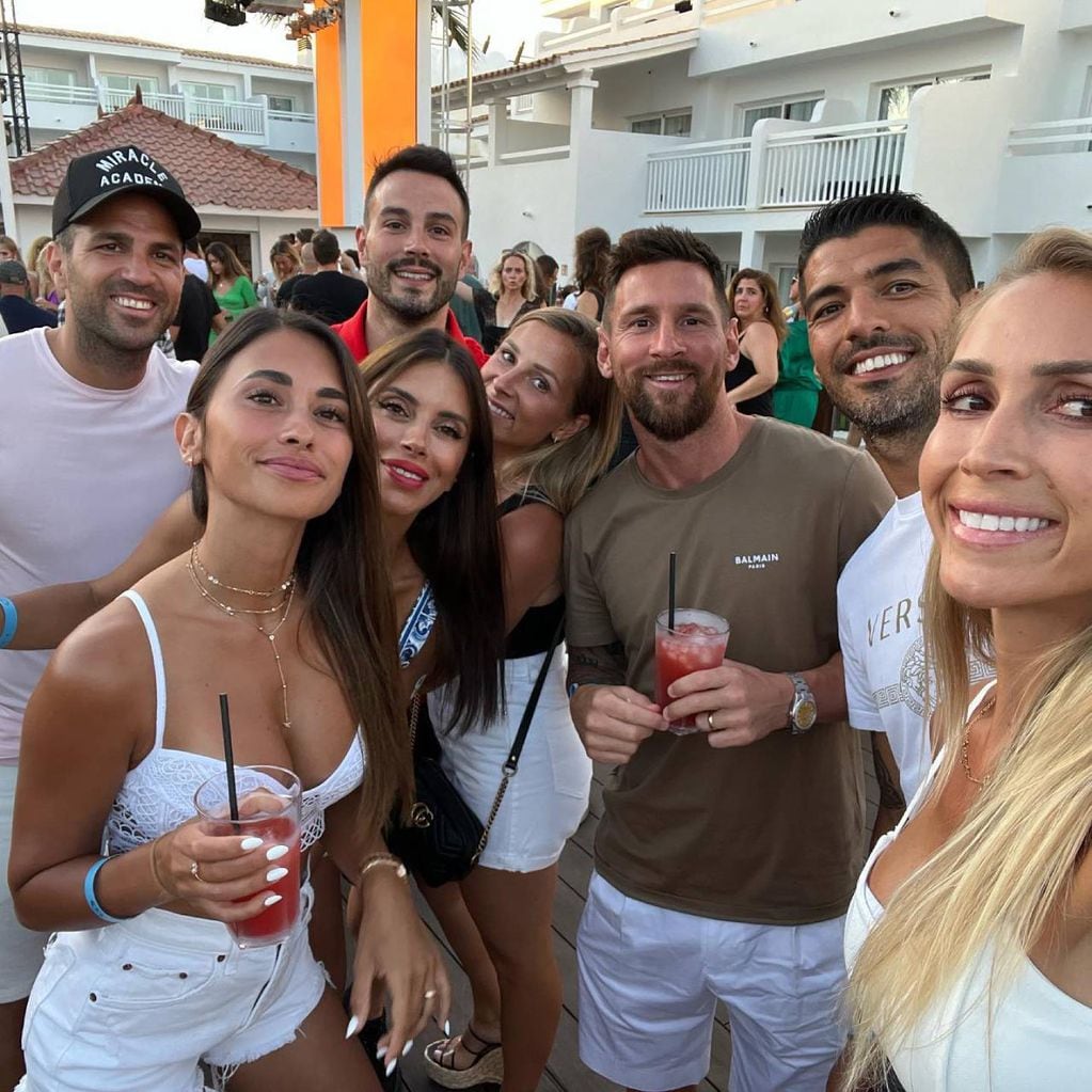 Antonela Roccuzzo y Lionel Messi fueron a una fiesta electrónica en Ibiza con sus amigos.