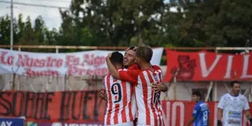 San Martín goleó 4-1 a Del Carril de San Juan y selló su clasificación a la próxima instancia. Andes Talleres es el siguiente rival. 
