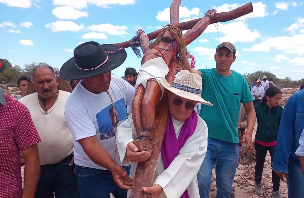 En diciembre se inauguró el Centro Espiritual Huarpe dedicado al Cristo de la Peste, en las Lagunas del Rosario de Guanacache, en Lavalle, donde está viva la identidad cultural del pueblo huarpe.