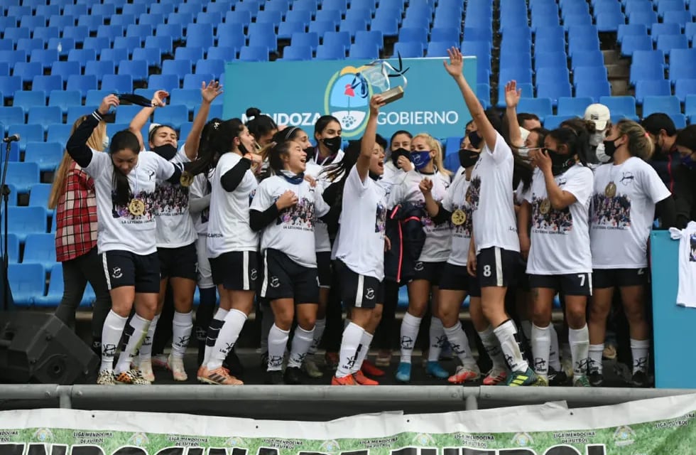 Las Pumas se consagraron campeonas de la Liga Mendocina - José Gutiérrez / Los Andes