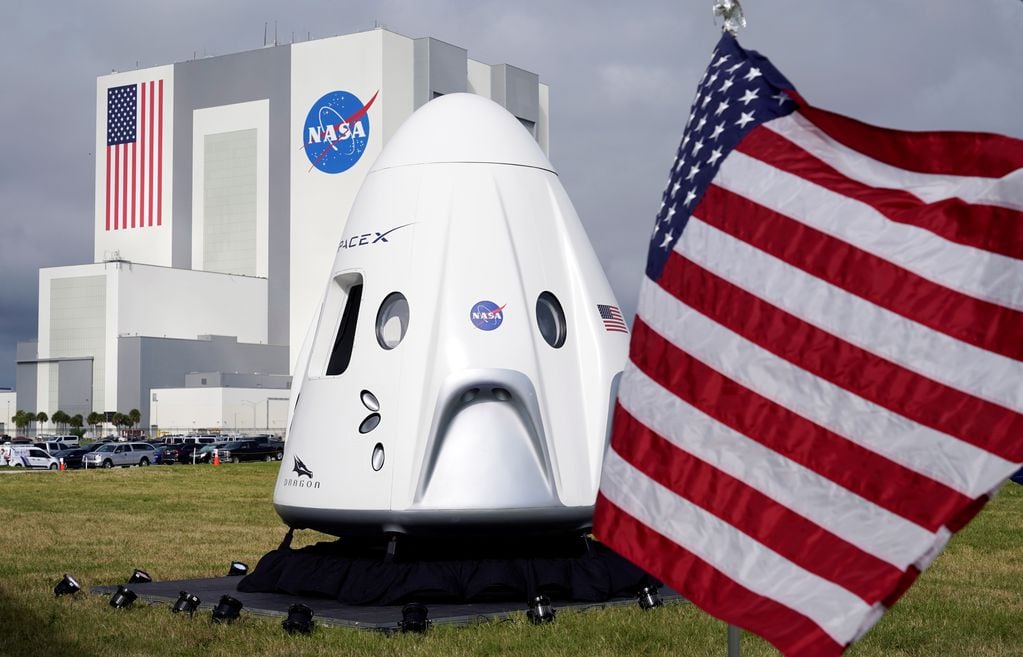 La NASA junto a SpaceX llevarán cuatro astronautas a la Estación Espacial Internacional. Foto AP.