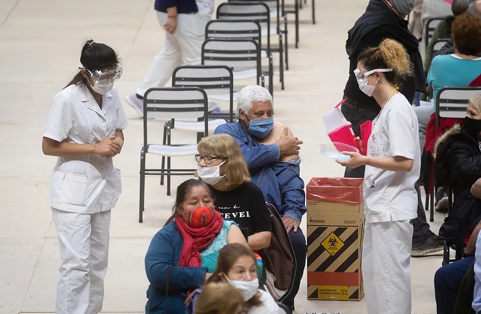 Los gobiernos de Fernández y Suárez deberán ser evaluados por la gestión que hagan de la pandemia.