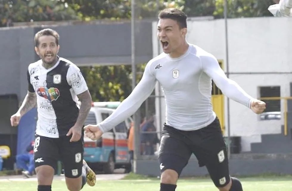 El volante ofensivo Hugo Iván Valdez de Paraguay, es el nuevo jugador de Independiente Rivadavia. / Gentileza.