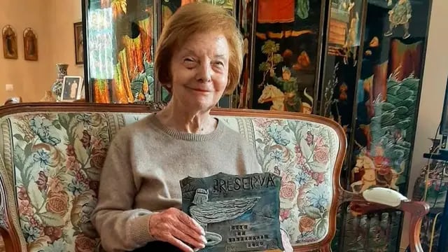 Reapareció Isabel Perón: fue homenajeada a sus 93 años en España