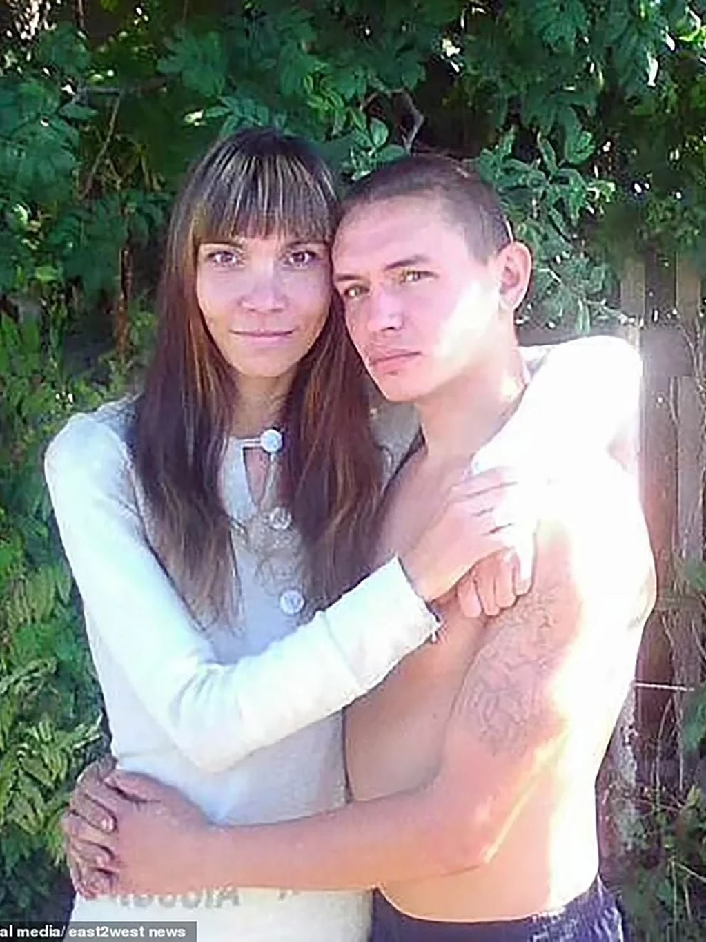 El femicida ruso asesinó a su esposa enfrente de los invitados | Web