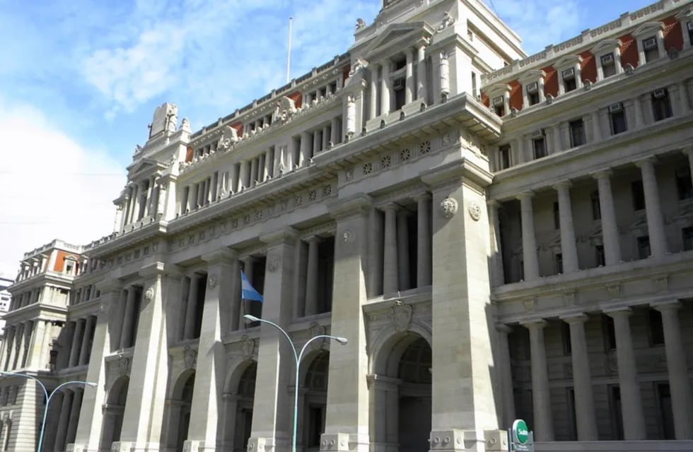 La ley "ómnibus" presentada al Congreso por el gobierno de Javier Milei propone el  traspaso de la justicia nacional a la ciudad de Buenos Aires en el plazo de tres años. Foto: Télam