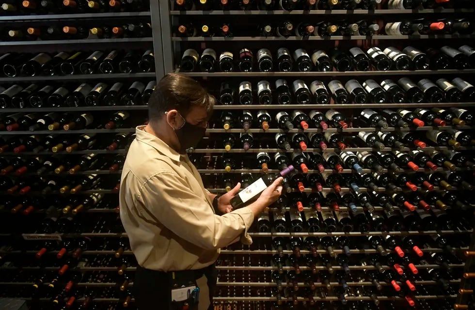 Mercado de traslado: vuelve la discusión por el precio del litro de vino. / Orlando Pelichotti