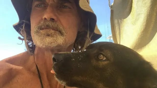 El increíble rescate de un marinero australiano y su perra tras pasar más de dos meses a la deriva en el Océano Pacífico