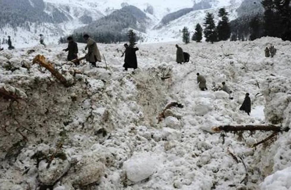 Al menos 88 muertos por aludes de nieve en Afganistán
