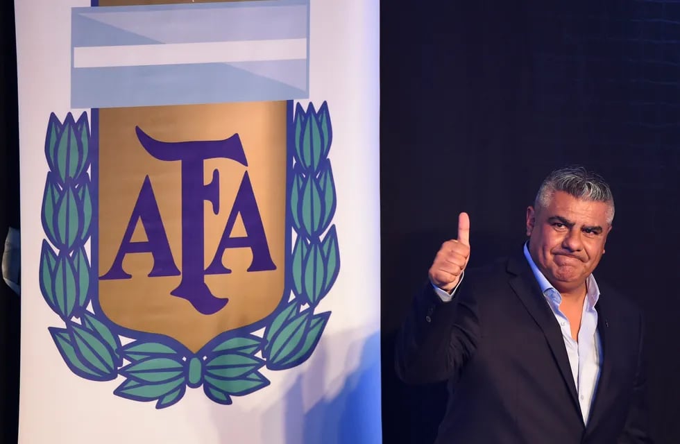 Claudio Chiqui Tapia, presidente de la AFA. Sólo existe un calendario para la vuelta del fútbol, pero no hay fecha confirmada. / LOS ANDES.