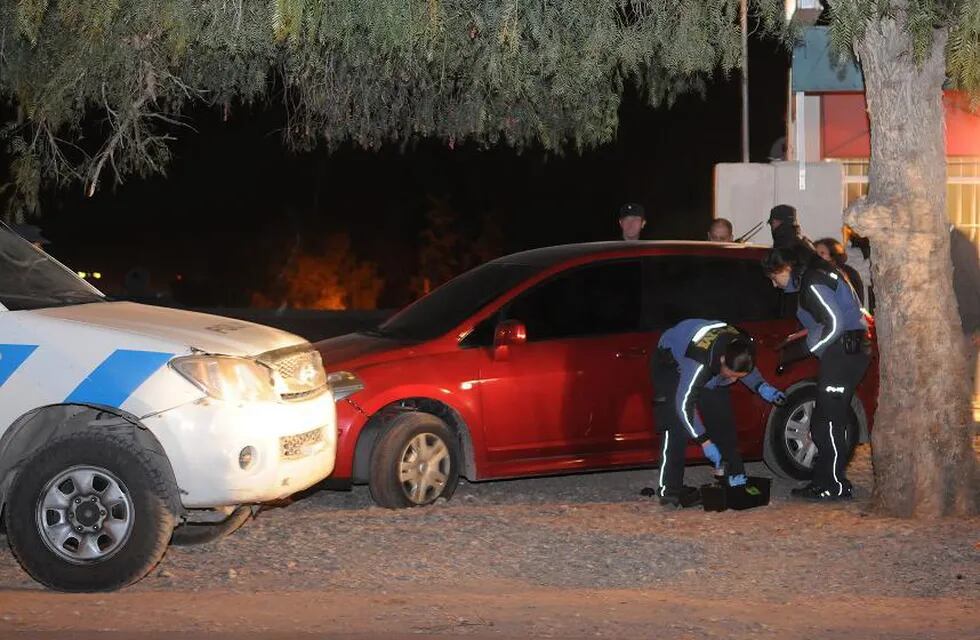Dos patrulleros chocaron cuando perseguían a dos ladrones en Chacras de Coria