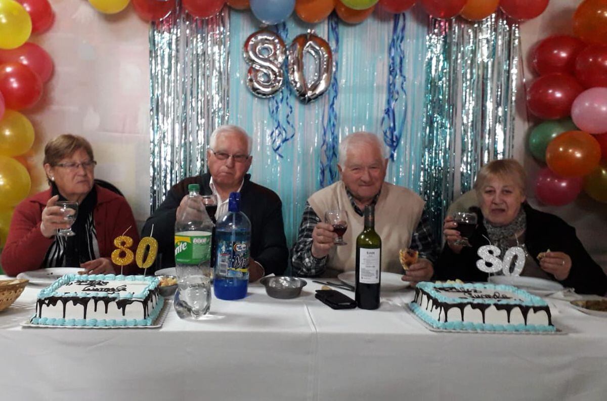 Norma, Chiquito, Quico y Pocha (de izquierda a derecha), en la celebración de los 80 años de los mellizos Ramírez.