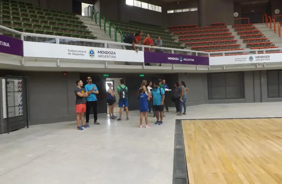 Voley: directivos de la Federación Mendocina recorrieron el Arena Aconcagua 