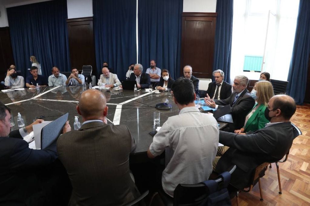 Feletti encabezó la segunda reunión de la mesa en la sede de la Secretaría.