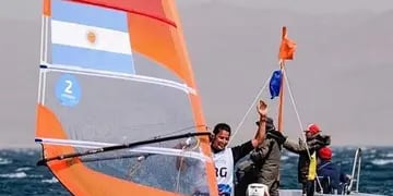 La windsurfista volvió a consagrarse como campeona sudamericana en RSX femenino y consiguió una plaza para Argentina en la cita olímpica. 