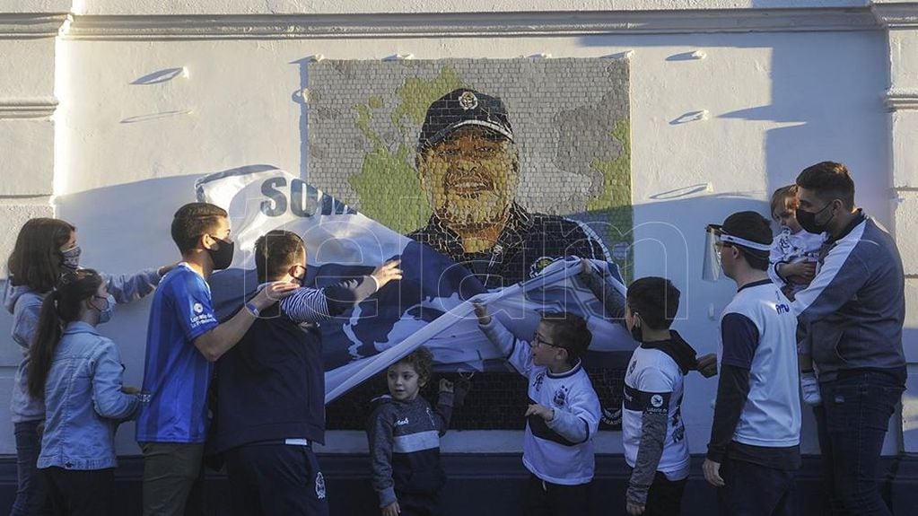 El Mural de Maradona en la cancha de Gimnasia