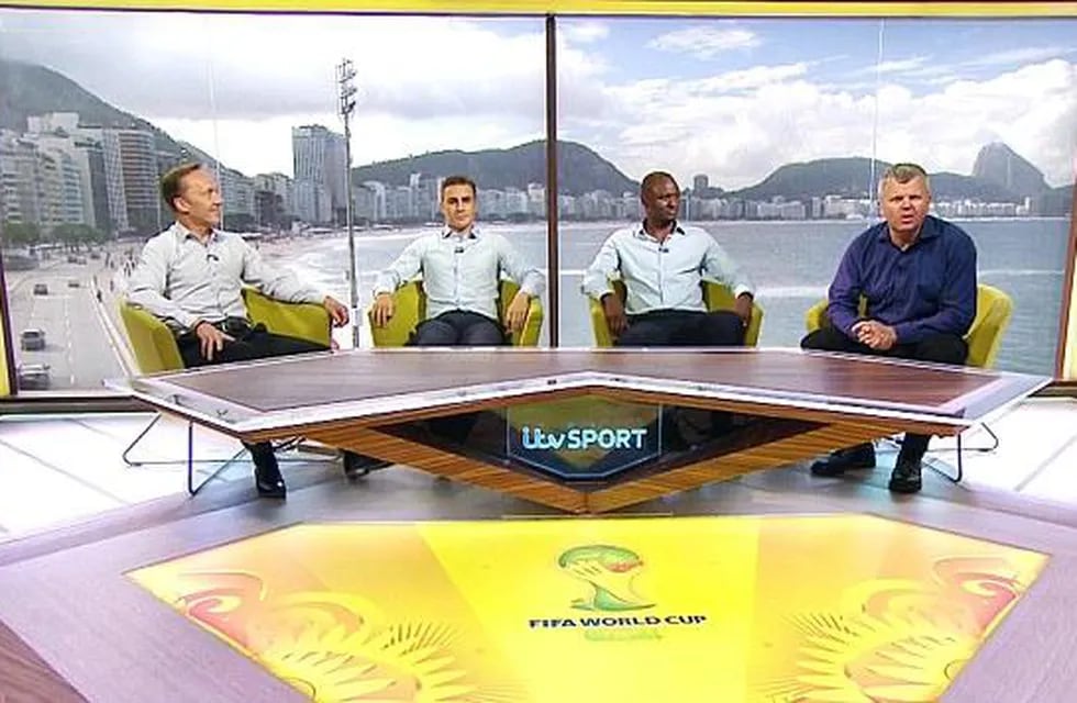 Apedrearon un móvil de la TV británica en Río durante la trasmisión del partido inaugural 