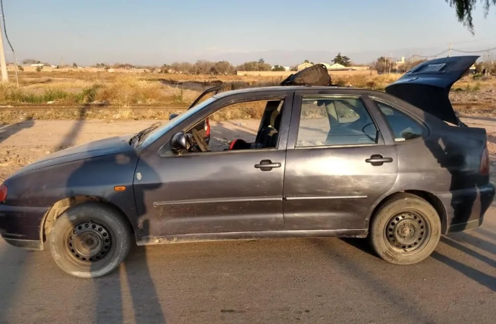 El vehículo en el que estaban las tres personas aprehendidas. /Ministerio de Seguridad