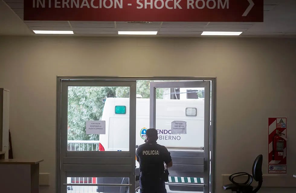 Guardia del Hospital Central de Mendoza - Ignacio Blanco