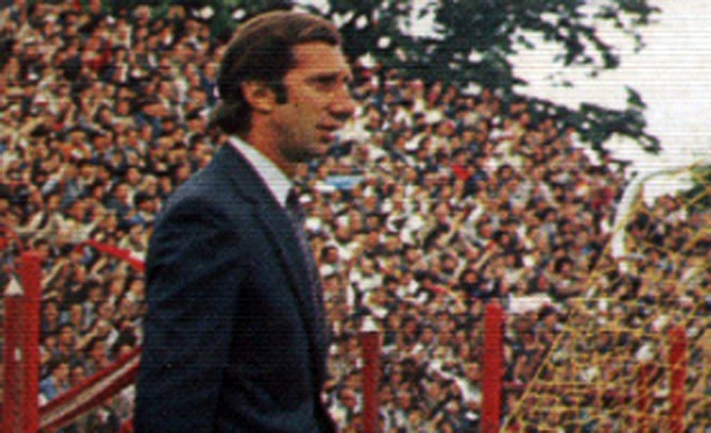 Bilardo realizó una gran campaña en 1982 con Estudiantes y la coronó con el título en Córdoba en febrero de 1983 (Foto: Captura El Gráfico).