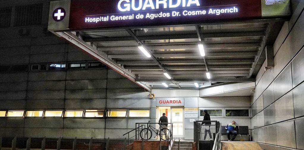 El ciudadano peruano fue ingresado asl Hospital Cosme Argerich luego de su descompensación