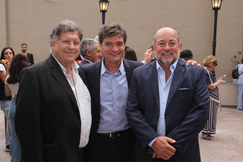José Molina, Fernando Morales y Pablo Asens, miembros del Directorio de COVIAR.