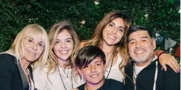 El sincericidio de Maradona sobre la relación con sus hijas que confesó en su libro póstumo