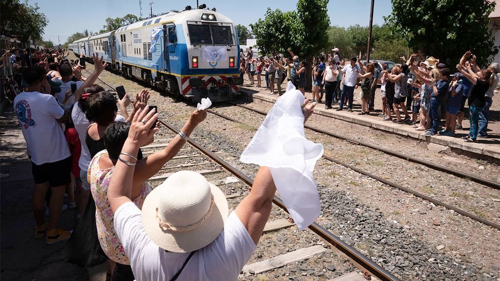 Fotos y videos del tren de pasajeros que llegará mañana a Mendoza por dentro: Así son los camarotes. Foto: Ignacio Blanco / Los Andes  