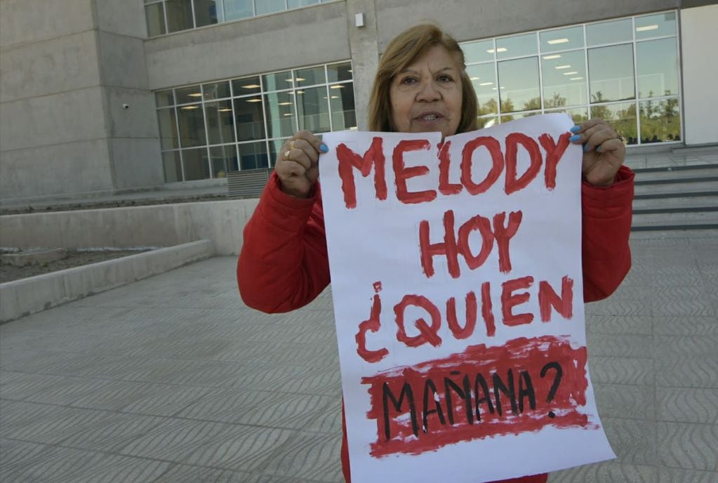 La madre de Melody Barerra, hoy en el Polo Judicial. / Orlando Pelichotti, Los Andes.
