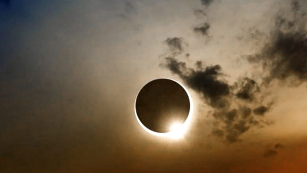 Las fechas de los próximos eclipses (Télam).