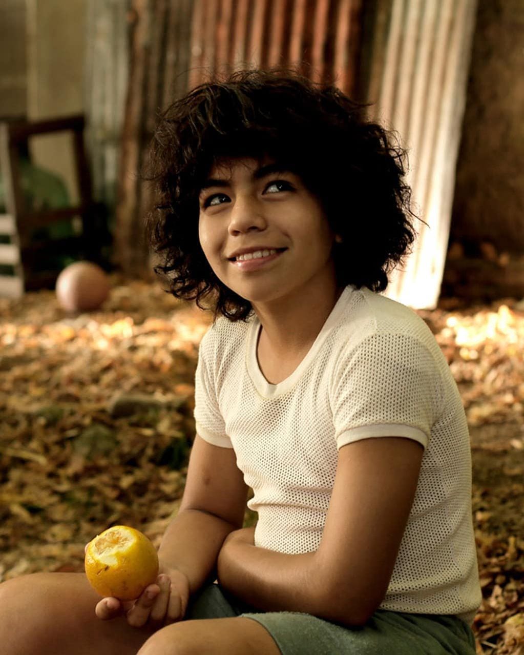 Juan Cruz Romero interpreta a Pelusa siendo un niño en "Maradona: Sueño Bendito", la serie de Amazon Prime que será estrenada el 29 de octubre. Foto: Instagram @maradonaprimevideo