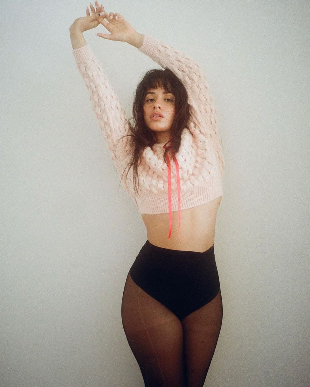 Camila Cabello con una calza que mostró todo. Instagram: @camila_cabello