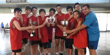 El equipo Sub 13 de Mendoza de Regatas es el más ganador de la temporada 2019 del vóleibol local en las formativas. 
