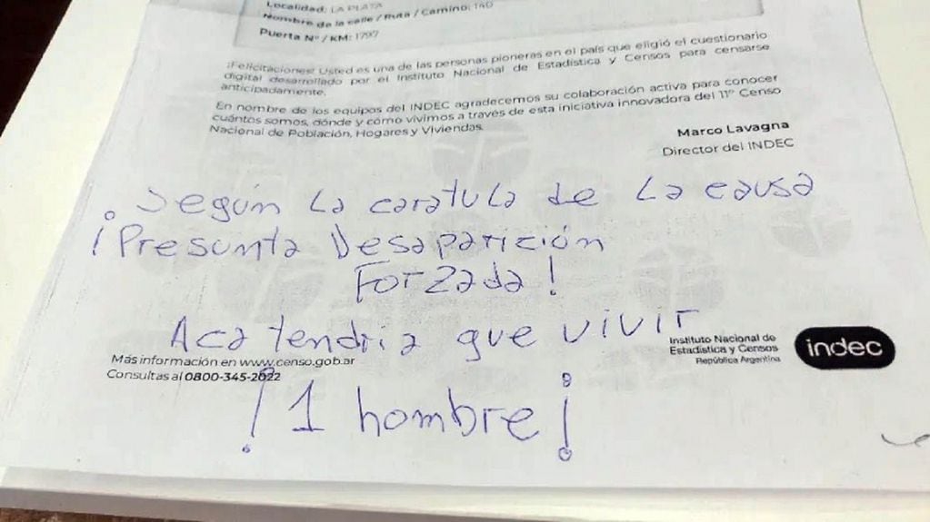 "Acá tendría que vivir un hombre": el fuerte mensaje del hijo de Jorge Julio López en la puerta de su casa por el censo (Gentileza)